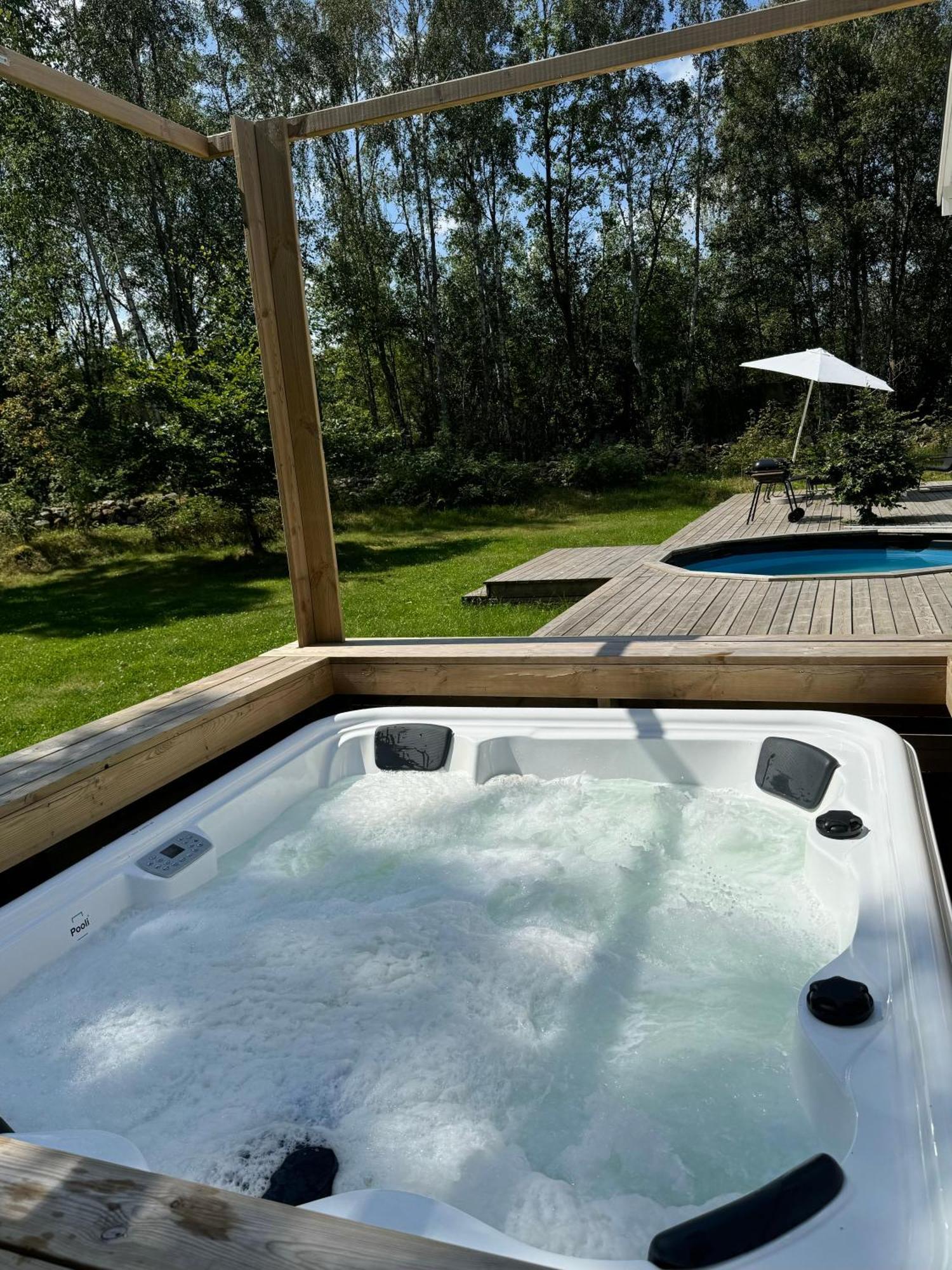 Cabin In The Forest With Spa Bath Västra Torup Extérieur photo
