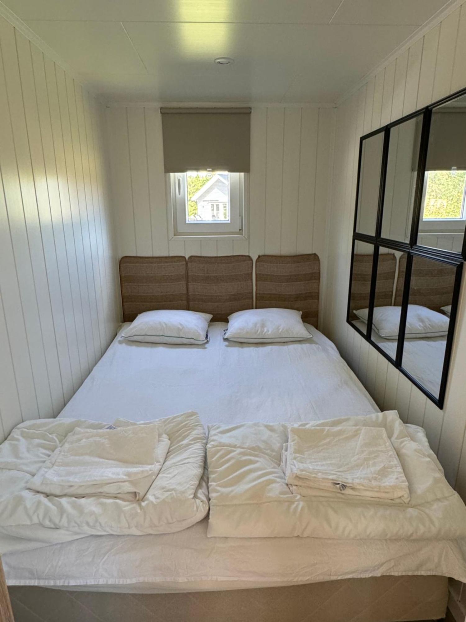 Cabin In The Forest With Spa Bath Västra Torup Extérieur photo