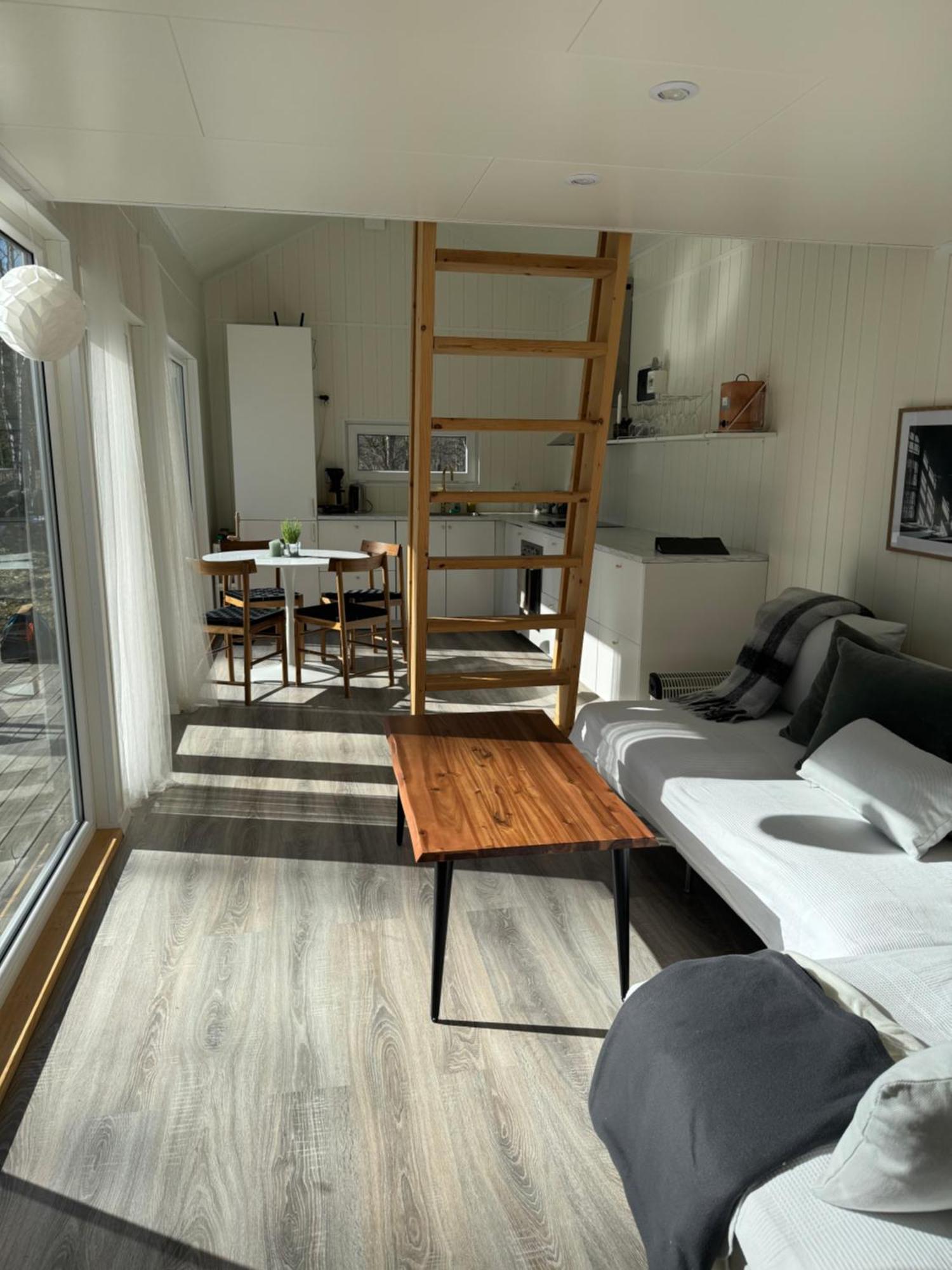 Cabin In The Forest With Spa Bath Västra Torup Extérieur photo